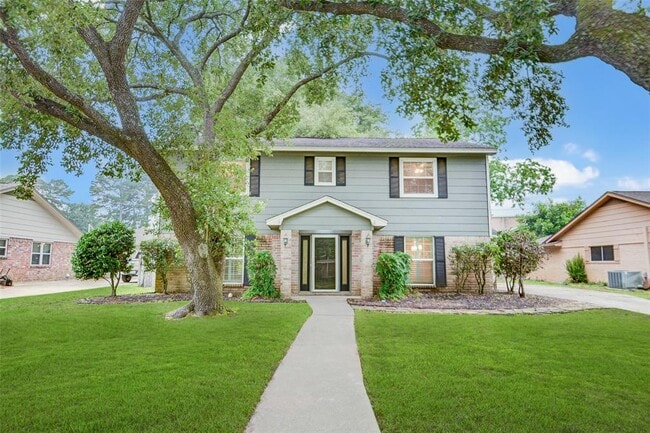 property at 13915 Charlynn Oaks Dr