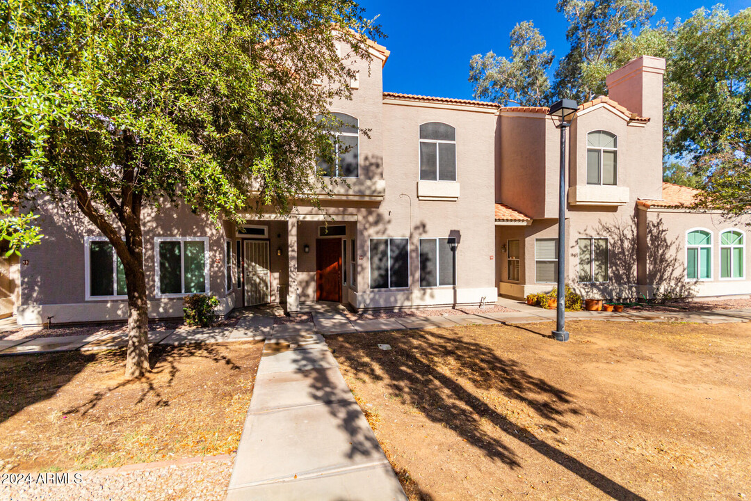 500 N Roosevelt Ave in Chandler, AZ - Building Photo