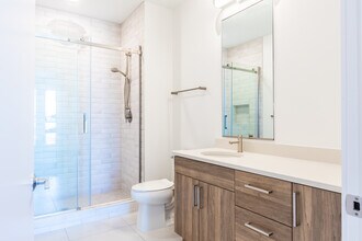 GEM at Scott's Collection in Richmond, VA - Building Photo - Interior Photo