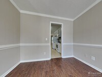 10164 Commons Crossing photo'