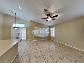 7462 W Mohawk Ln in Glendale, AZ - Foto de edificio - Building Photo