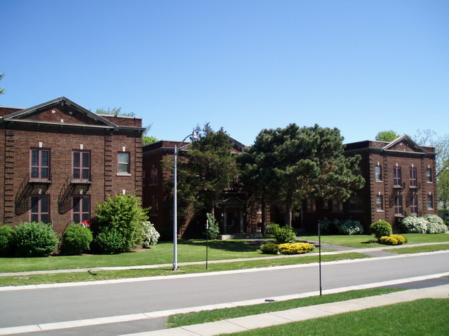 Laurelton Apartments in Rochester, NY - Building Photo - Building Photo