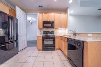 10106 Willow Grove Ct in Orlando, FL - Foto de edificio - Building Photo