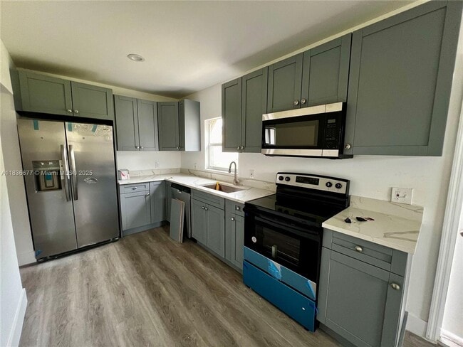 524 NW 21st Terrace in Fort Lauderdale, FL - Building Photo - Building Photo