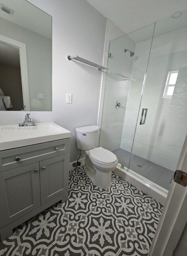 4970 NW 182nd St in Miami Gardens, FL - Building Photo - Building Photo