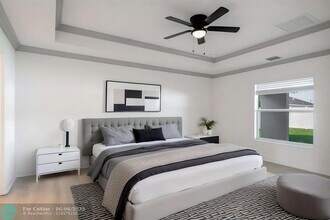 3838 SW Hainlin St in Port St. Lucie, FL - Foto de edificio - Building Photo