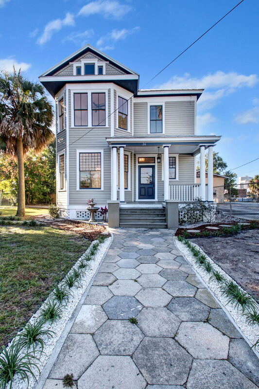 26 E 2nd St in Jacksonville, FL - Foto de edificio - Building Photo