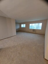 Sunnyslope Estates in Hartland, WI - Foto de edificio - Building Photo