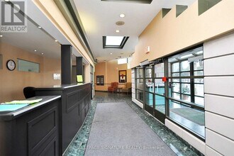 4205 Shipp Dr in Mississauga, ON - Building Photo - Building Photo