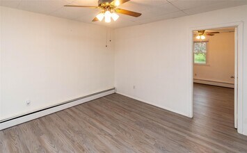 45 Hampton Rd in Marlboro, NY - Building Photo - Building Photo