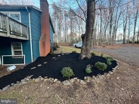 4127 Cabin Rd in Reva, VA - Building Photo