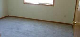 PLUM VILLA in Vermillion, SD - Building Photo