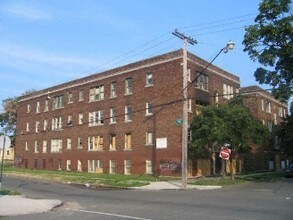 Stair Casas Apartments in Mexican Village in Detroit, MI - Building Photo - Building Photo