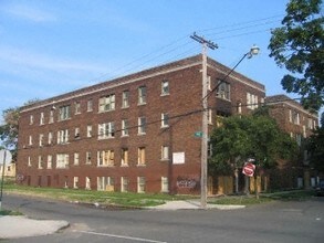 Stair Casas Apartments in Mexican Village in Detroit, MI - Building Photo - Building Photo