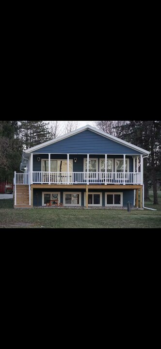 W10952 Glen Dr in Beaver Dam, WI - Building Photo