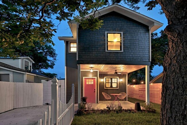 4313 Maybelle Ave in Austin, TX - Building Photo - Building Photo