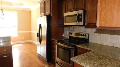 4016 Lake Russell Dr in Florence, SC - Building Photo - Building Photo