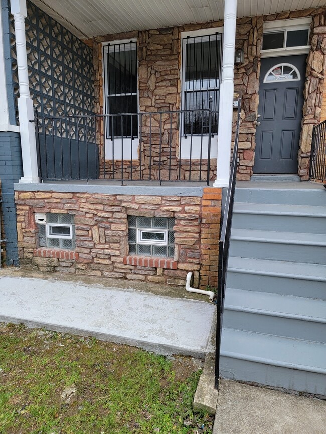 property at 3533 W Belvedere Ave