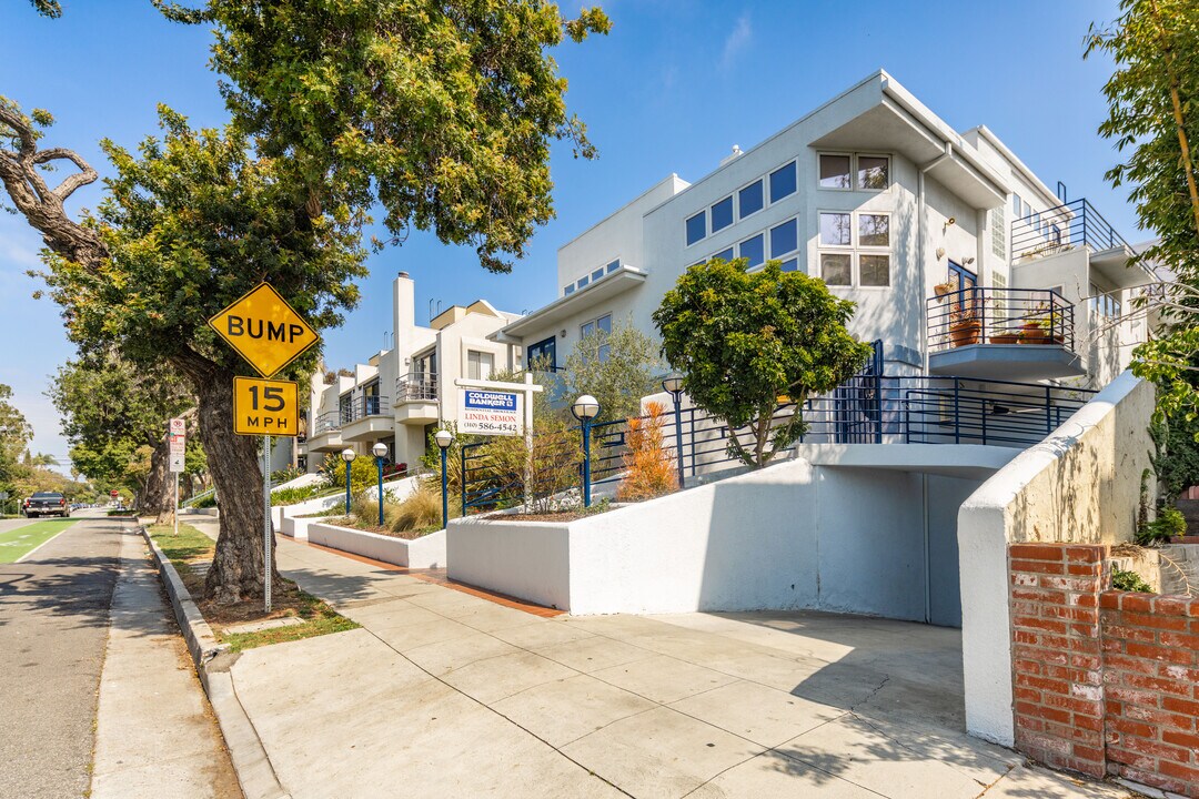 2501-2503 28th St in Santa Monica, CA - Building Photo