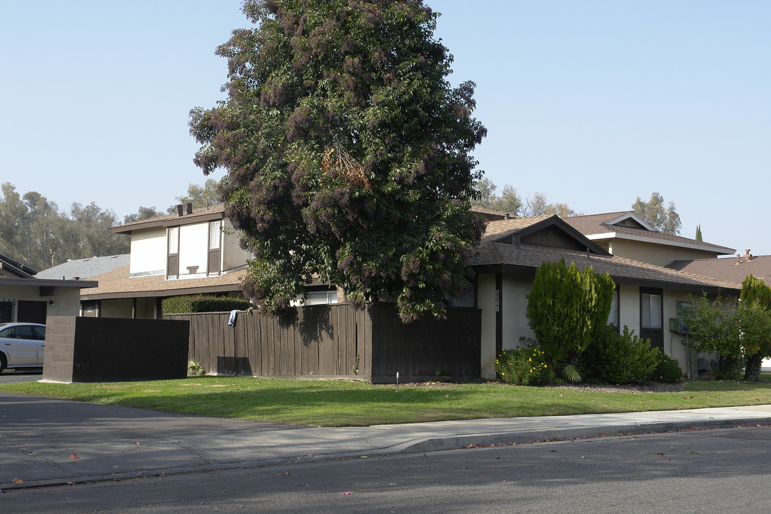 3311 Santa Rosa Ct in Merced, CA - Building Photo