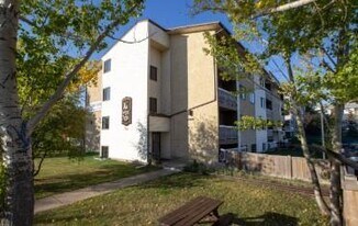 Ivory Arms in Morinville, AB - Building Photo