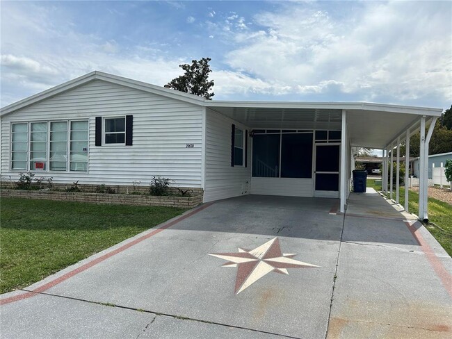 39638 Sunvalley Dr in Zephyrhills, FL - Building Photo - Building Photo