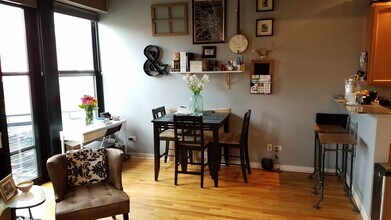1001 W 15th St in Chicago, IL - Building Photo - Building Photo