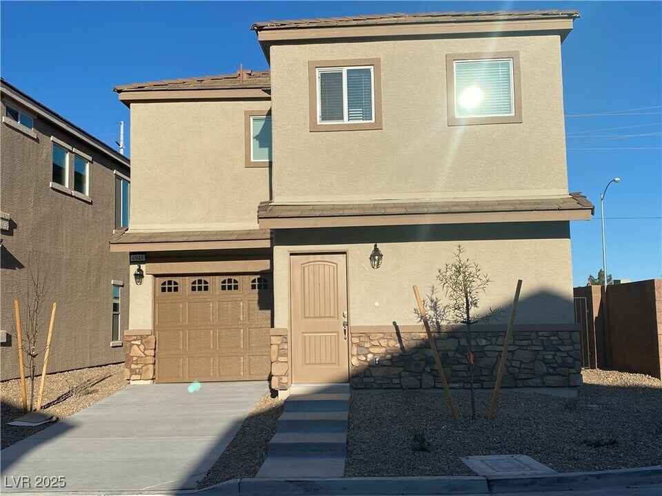 4948 Quest Tribe St in Las Vegas, NV - Building Photo