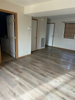 507 W Shore Dr in Belgrade, MT - Building Photo