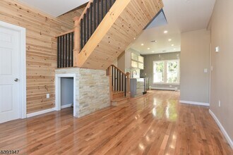 454 Park Ave in Rutherford, NJ - Building Photo - Building Photo