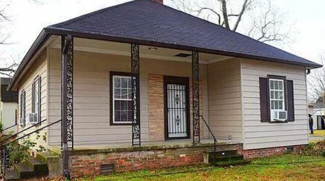 225 N Missouri St in Jackson, TN - Building Photo - Building Photo