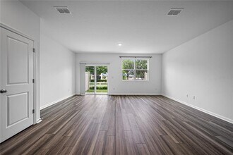 6140 Pina Colada St in Zephyrhills, FL - Building Photo - Building Photo