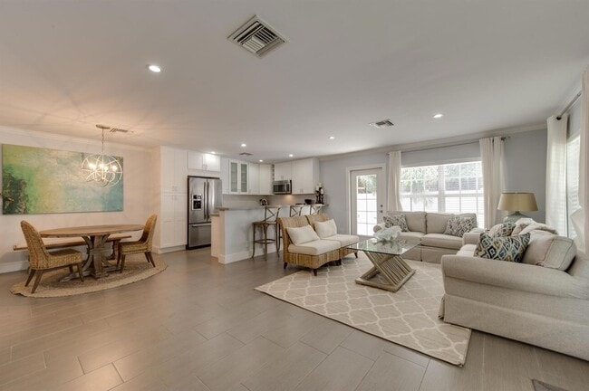 131 Venetian Dr in Delray Beach, FL - Building Photo - Building Photo