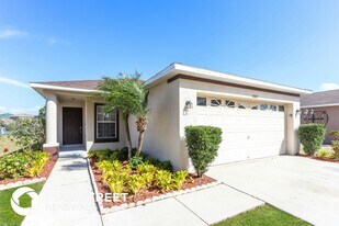 8007 Canterbury Lake Blvd in Tampa, FL - Building Photo