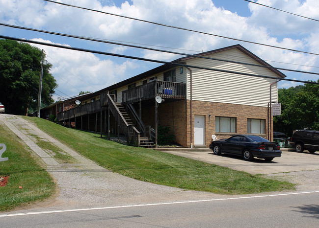 1-15 Loren Ln in Nitro, WV - Foto de edificio - Building Photo