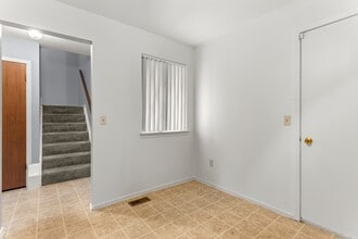 3710 Heritage Pkwy in Dearborn, MI - Building Photo - Building Photo