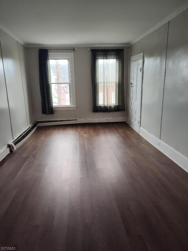 304 Front St in Belvidere, NJ - Building Photo - Building Photo