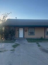 202 Blue Bell Ct in Weatherford, TX - Building Photo - Building Photo