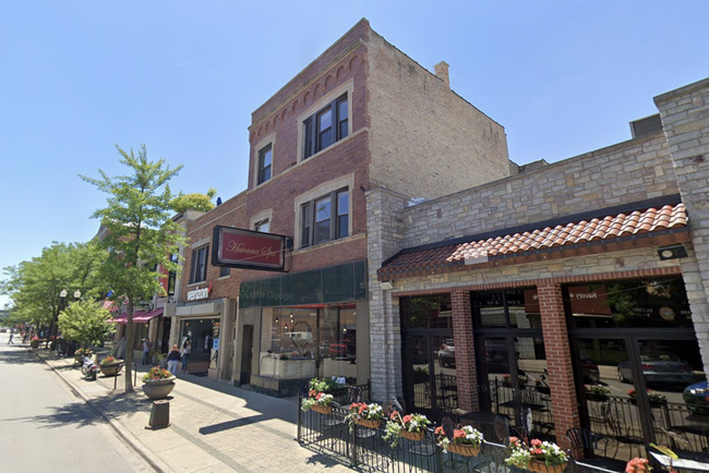 property at 4754 N Lincoln Ave