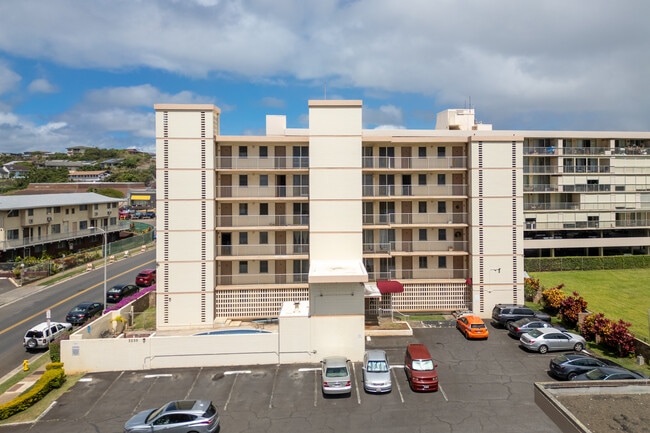 Lakeside Coronet in Honolulu, HI - Building Photo - Building Photo