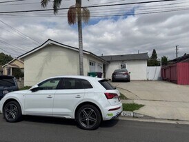 2425 W Cameron St in Long Beach, CA - Building Photo