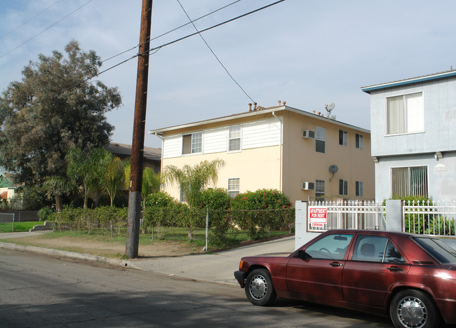 11227 Hatteras St in North Hollywood, CA - Building Photo - Building Photo