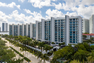 Echo Aventura East Tower in Aventura, FL - Building Photo - Building Photo