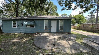 6754 Autumn Ave in Baton Rouge, LA - Building Photo