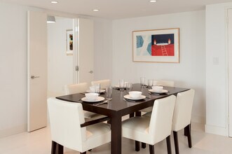 100 Sunrise Ave in Palm Beach, FL - Building Photo - Building Photo