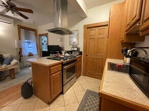 87 Myrtle St in Boston, MA - Building Photo - Building Photo