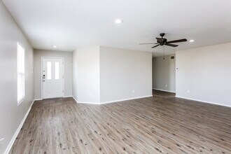 16737 Woodside Dr in Justin, TX - Building Photo - Building Photo