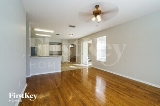 4434 Brandon Ridge Dr, Unit 2R in Valrico, FL - Building Photo - Building Photo