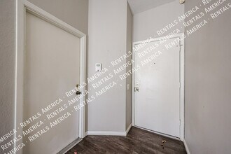 3241 W Blackhawk Dr in Phoenix, AZ - Building Photo - Building Photo