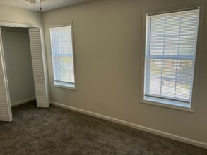 5050 Lamppost Cir in Wilmington, NC - Building Photo - Building Photo